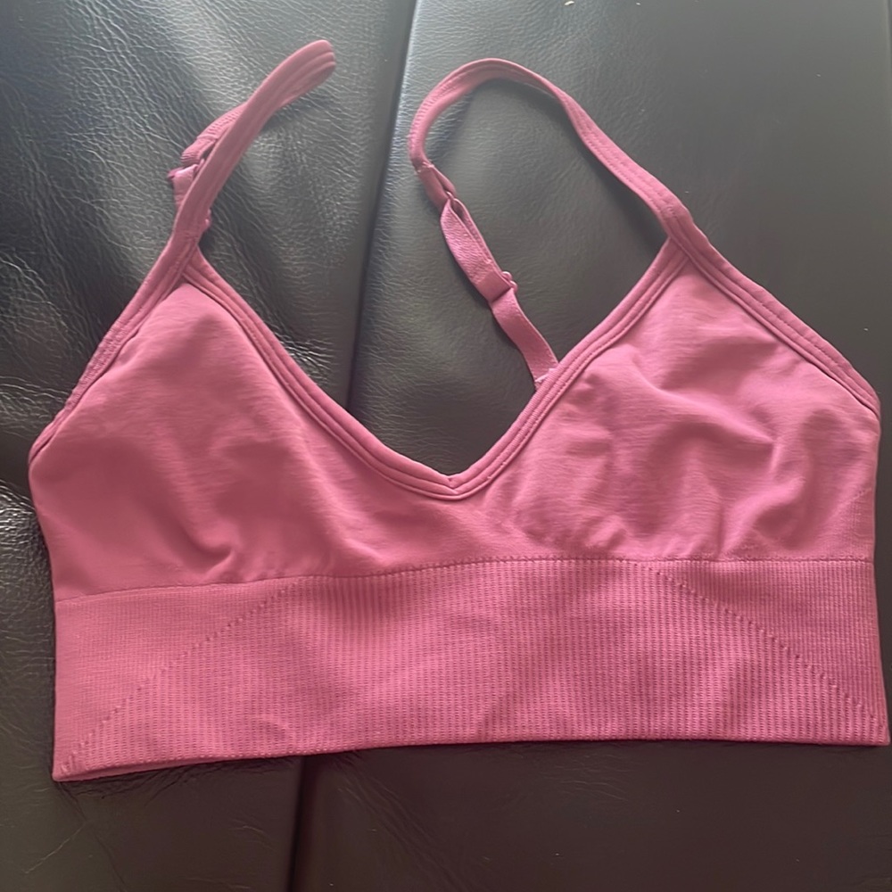 Lululemon bra - almost new